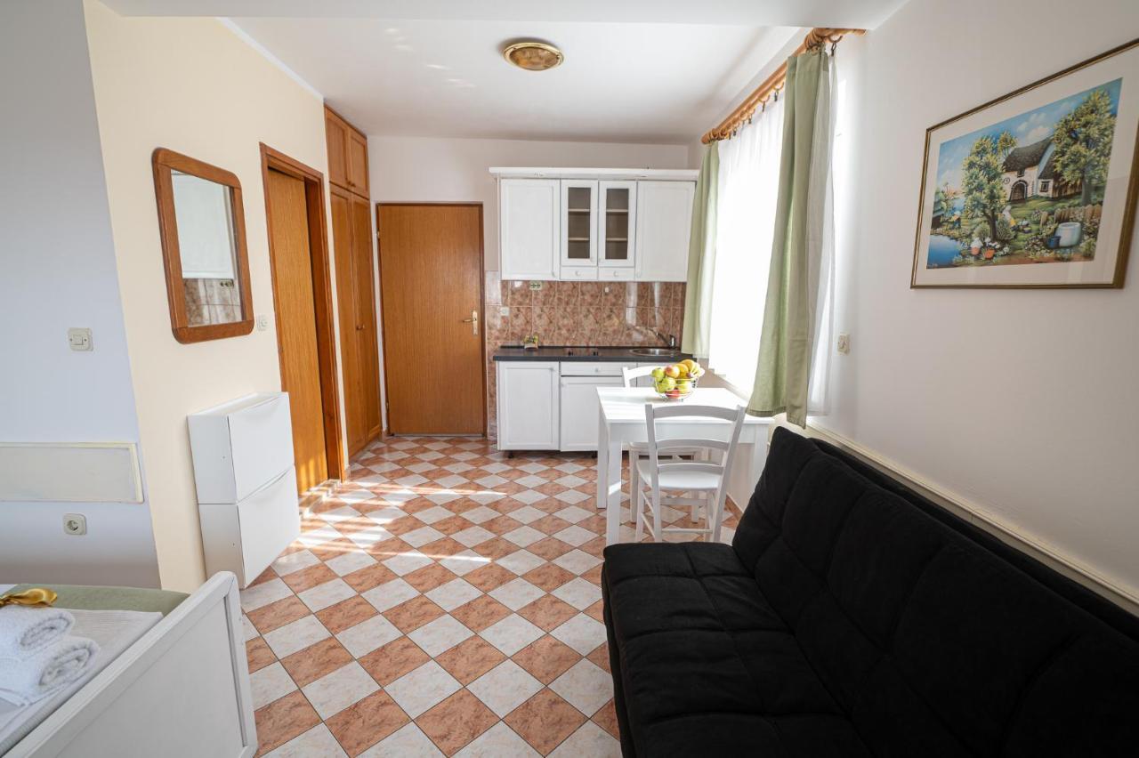 Apartmani Marin No1. Водице Екстериор снимка