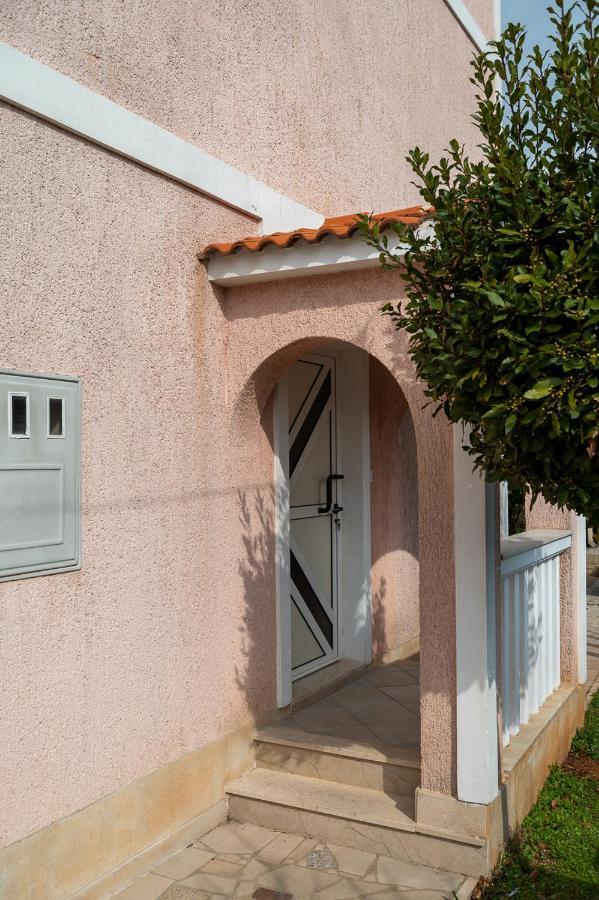 Apartmani Marin No1. Водице Екстериор снимка